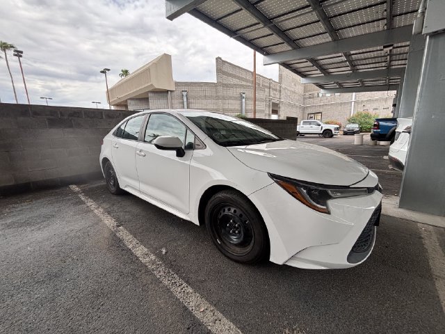 Used 2022 Toyota Corolla LE FWD image 4