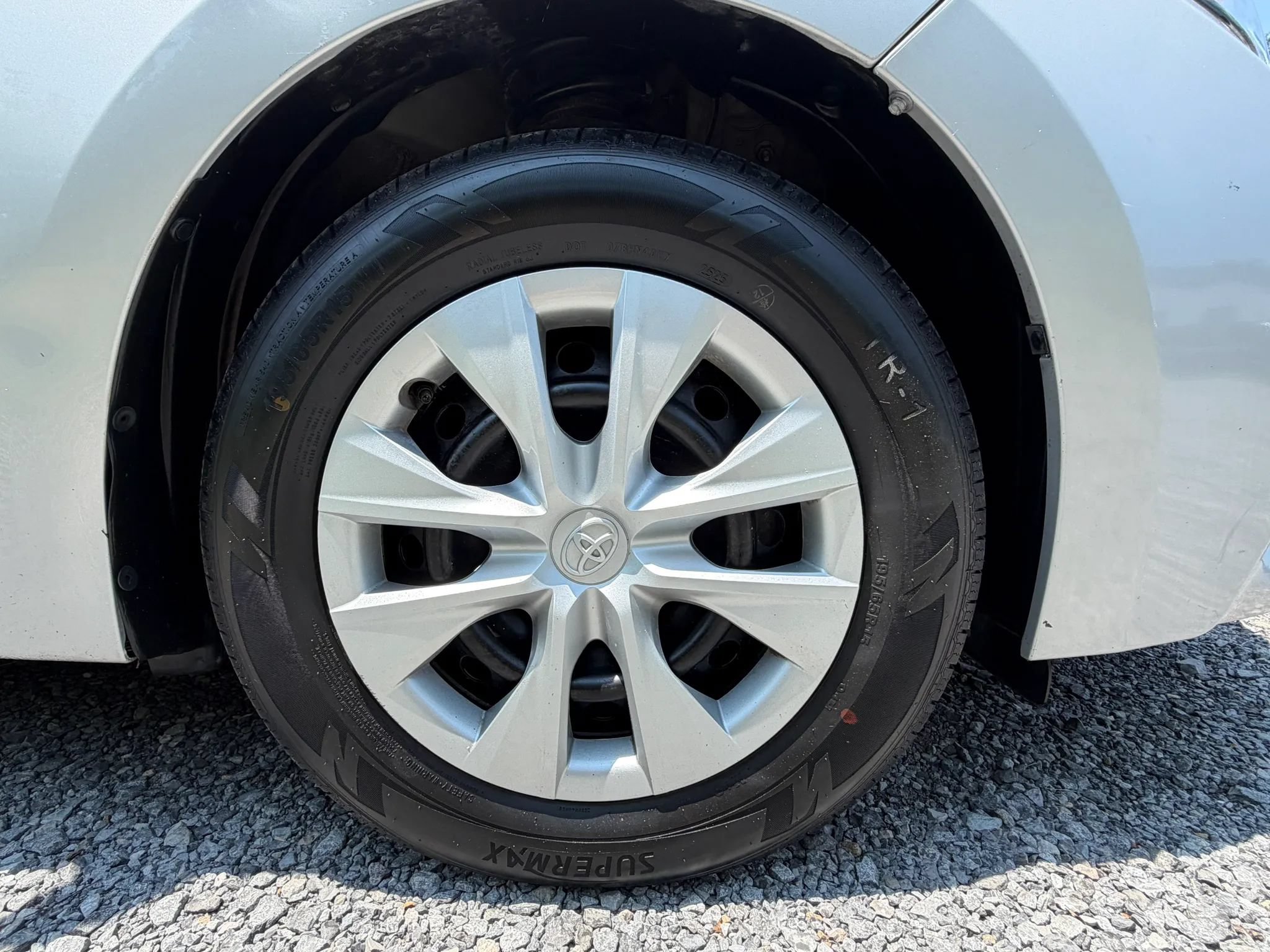 Used 2016 Toyota Corolla L FWD image 36