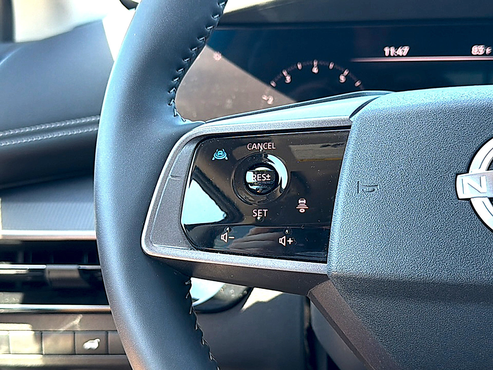 Certified 2025 Nissan Murano SV AWD/4WD image 29
