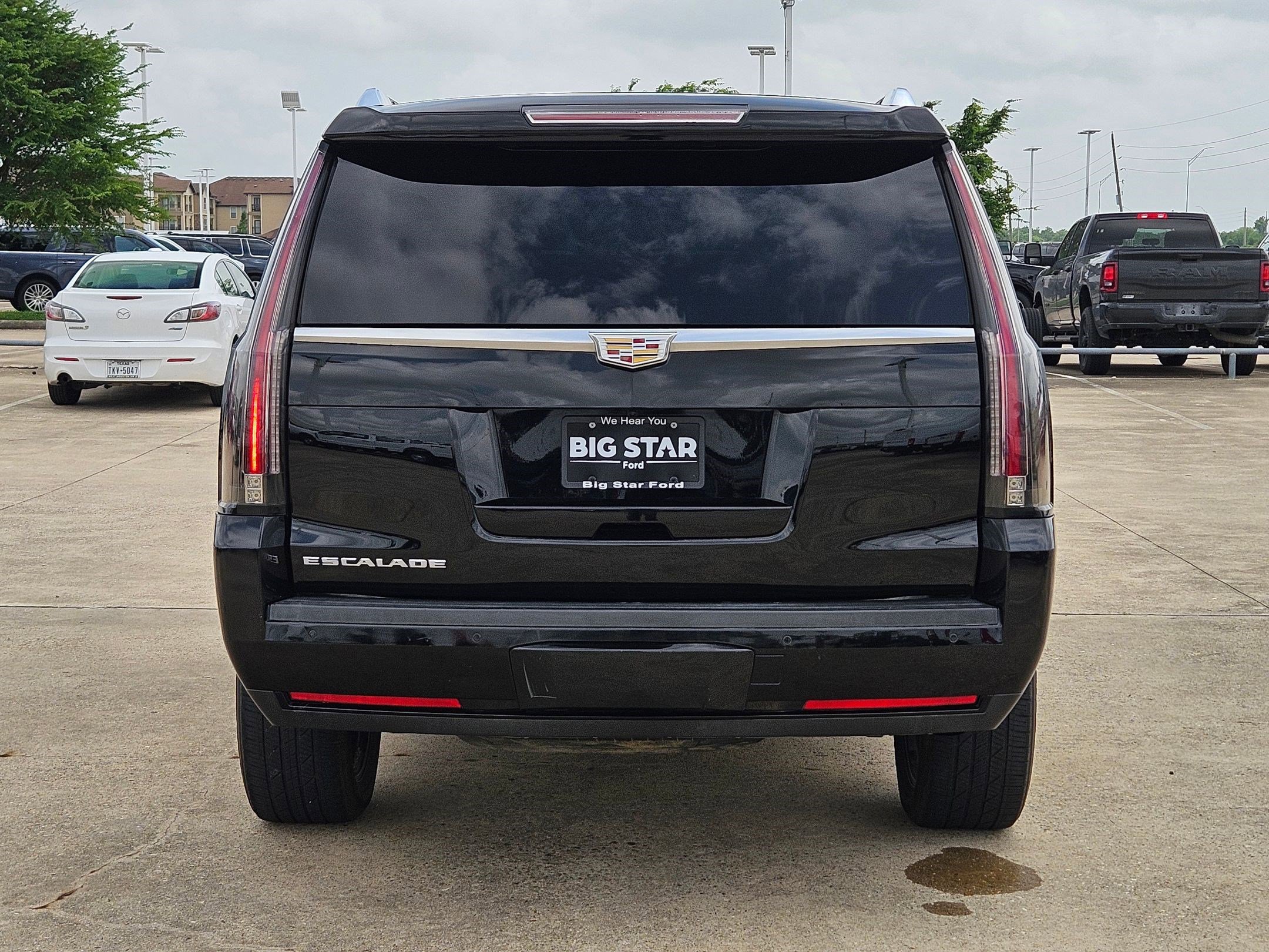 Used 2016 Cadillac Escalade Luxury AWD/4WD image 5