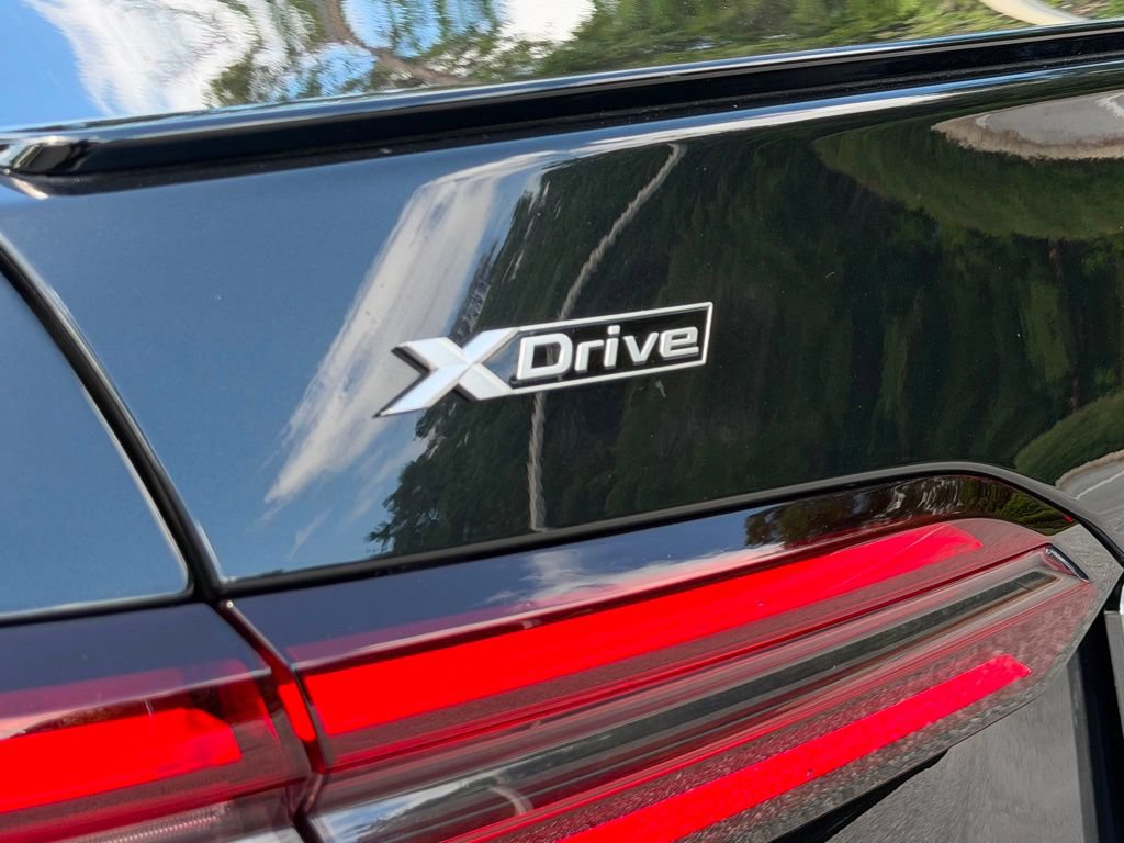 Used 2026 BMW 530i xDrive w/ M Sport Package AWD/4WD image 28