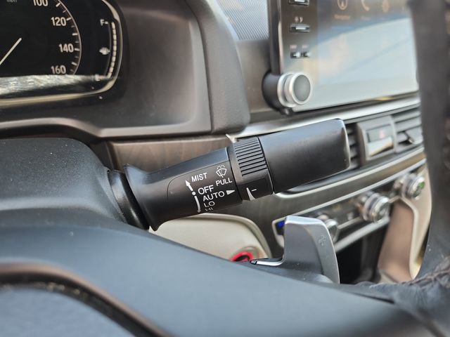 Used 2018 Honda Accord Touring image 22
