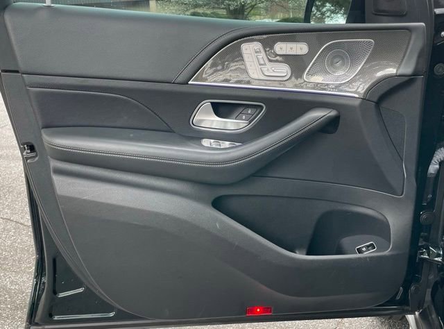 Used 2021 Mercedes-Benz GLS 580 4MATIC image 14