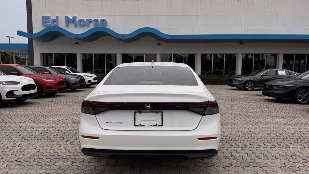 Used 2023 Honda Accord EX image 12