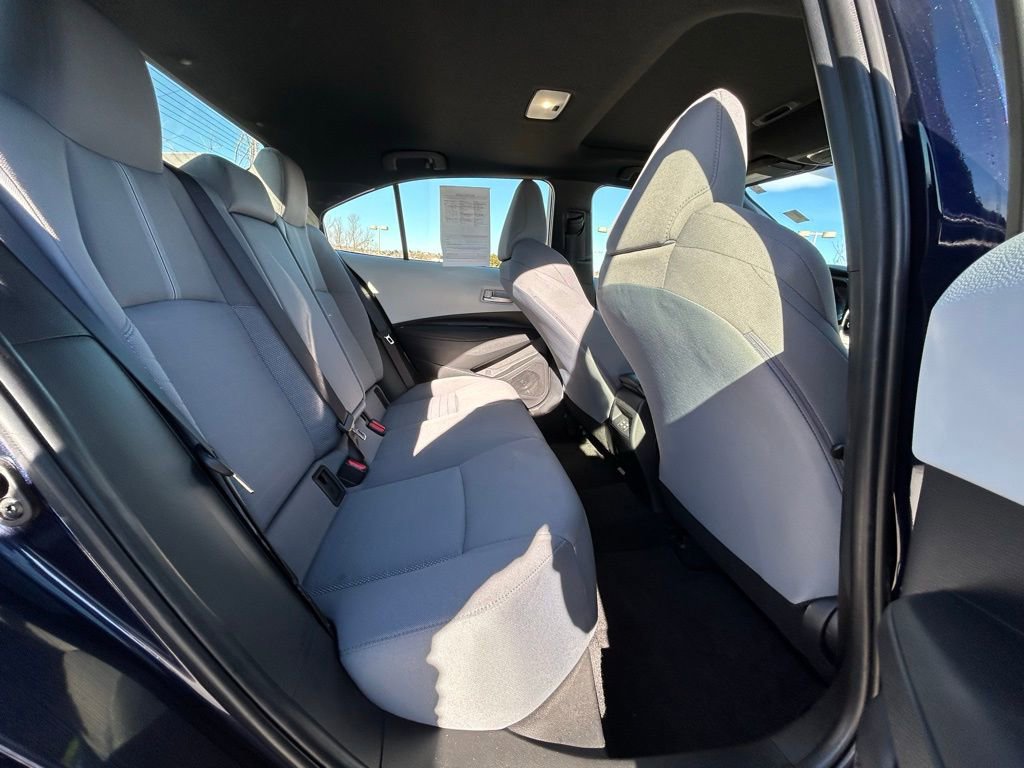 Used 2023 Toyota Corolla SE w/ SE Premium Package image 29