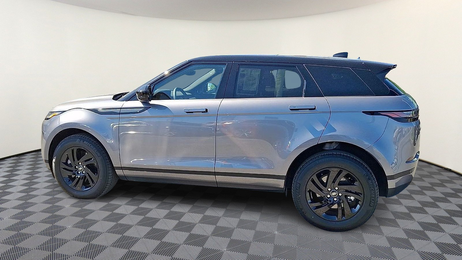 Certified 2026 Land Rover Range Rover Evoque S AWD/4WD image 5