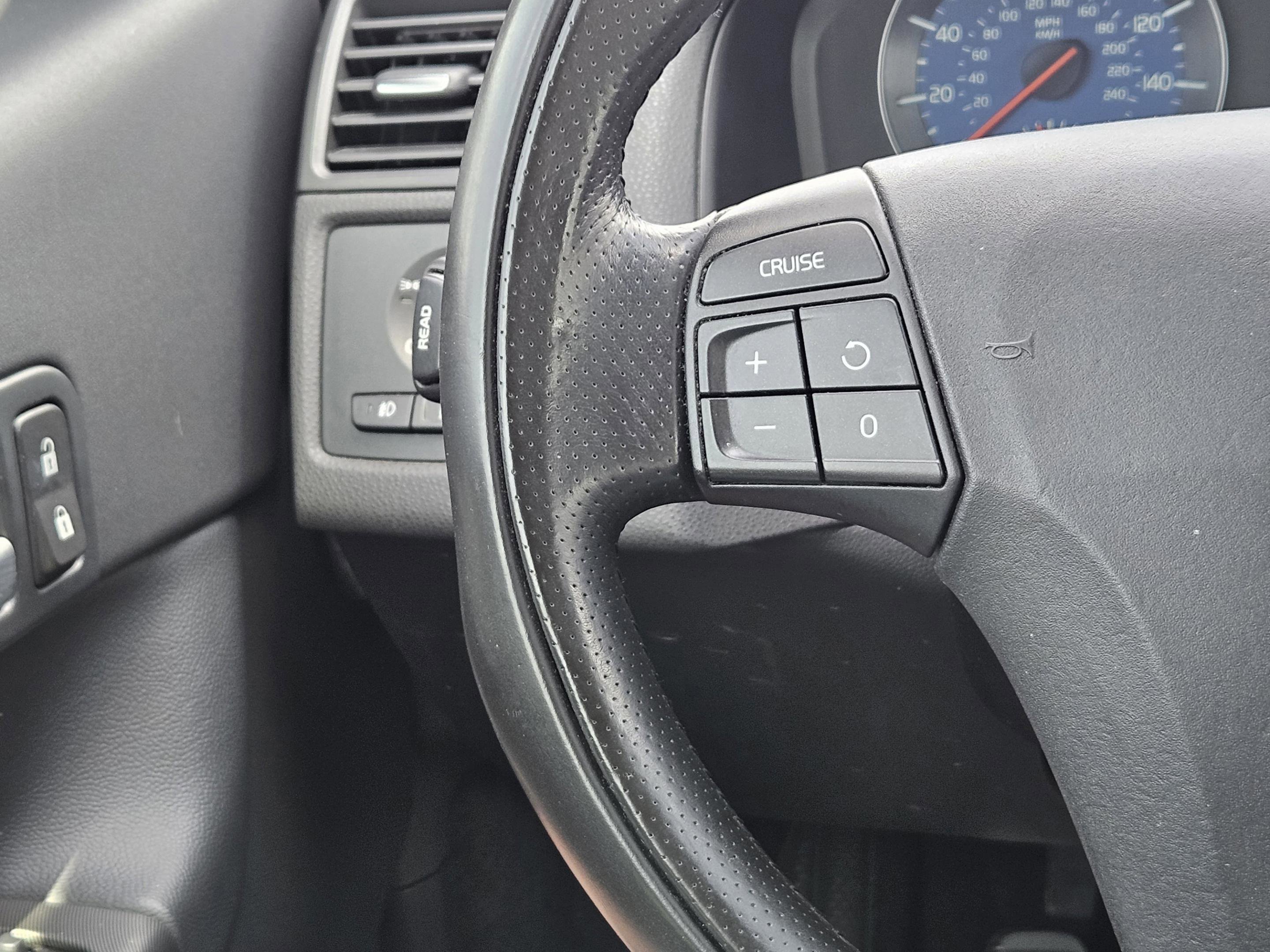 Used 2010 Volvo C30 image 27