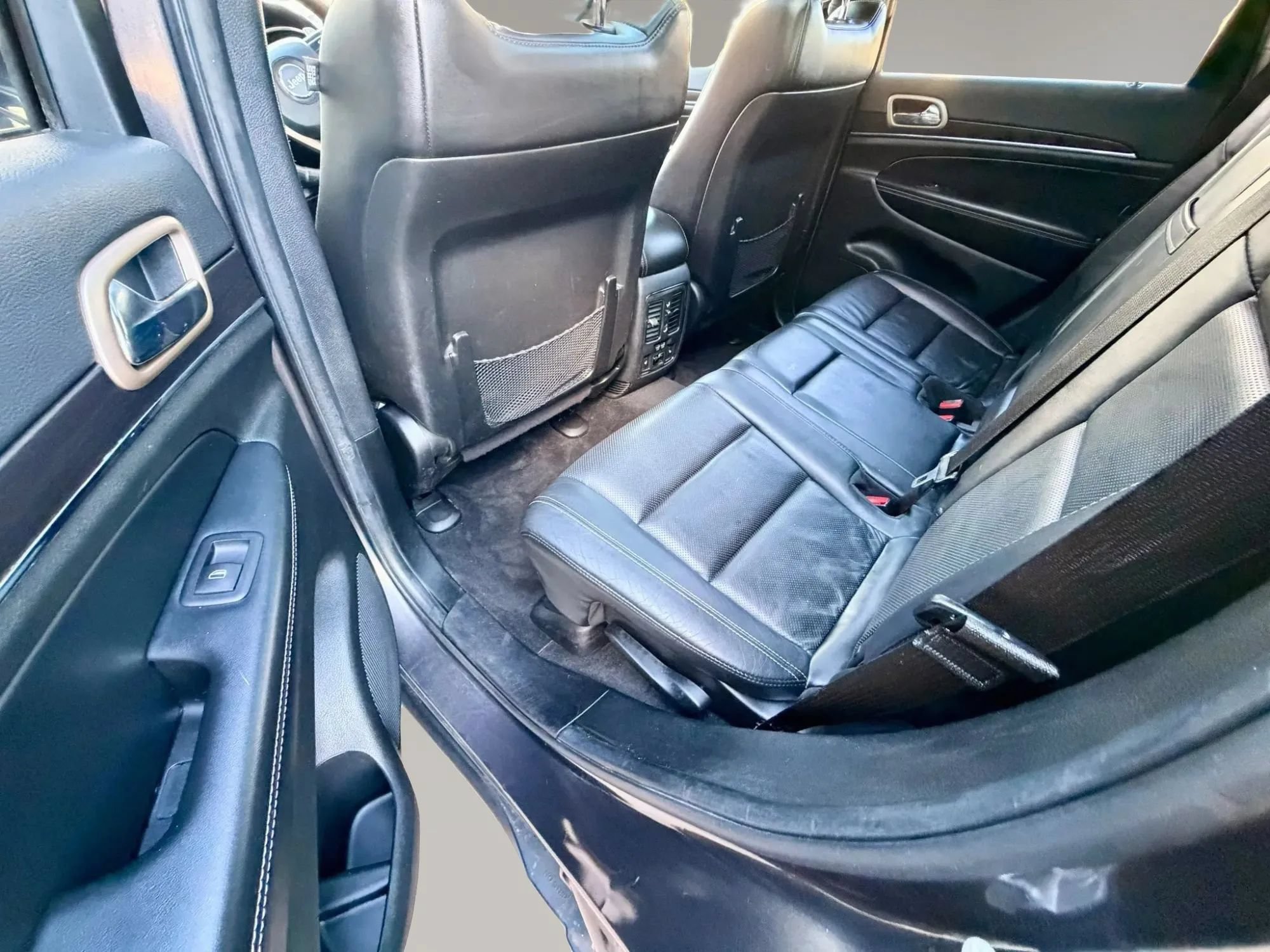 Used 2014 Jeep Grand Cherokee Limited w/ Luxury Group II AWD/4WD image 8