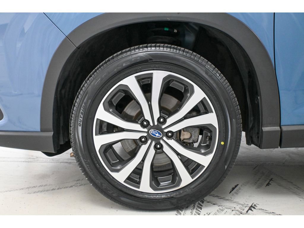 Used 2022 Subaru Forester Limited image 22