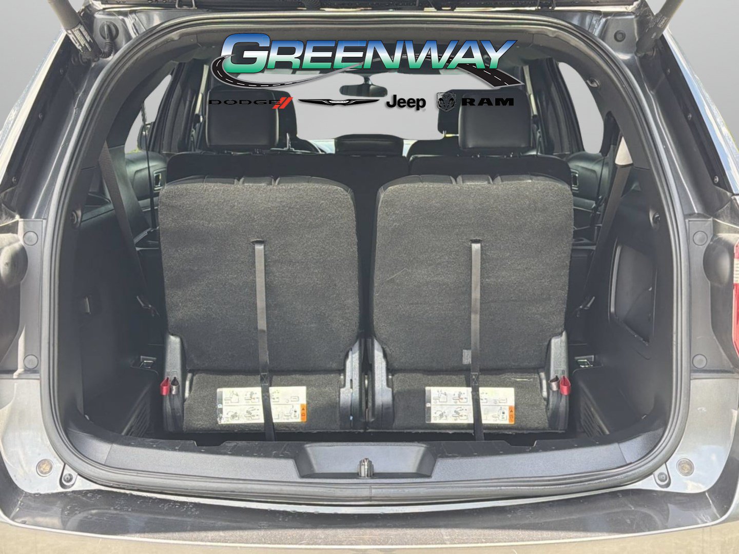 Used 2016 Ford Explorer XLT w/ Equipment Group 202A FWD image 6