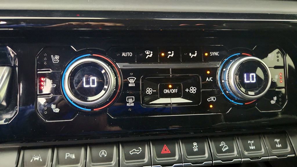 Used 2024 GMC Sierra 1500 AT4X w/ AT4X AEV Edition image 26