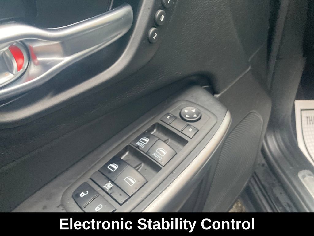 Used 2021 Jeep Cherokee Limited w/ Trailer Tow Group image 14