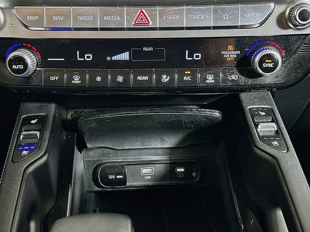 Used 2024 Kia Telluride EX w/ EX Captain's Chair Package AWD/4WD image 18