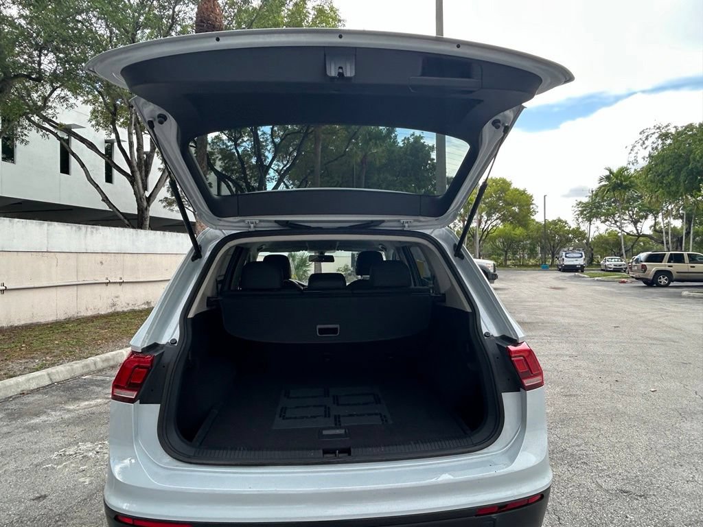 Used 2019 Volkswagen Tiguan SE AWD/4WD image 38