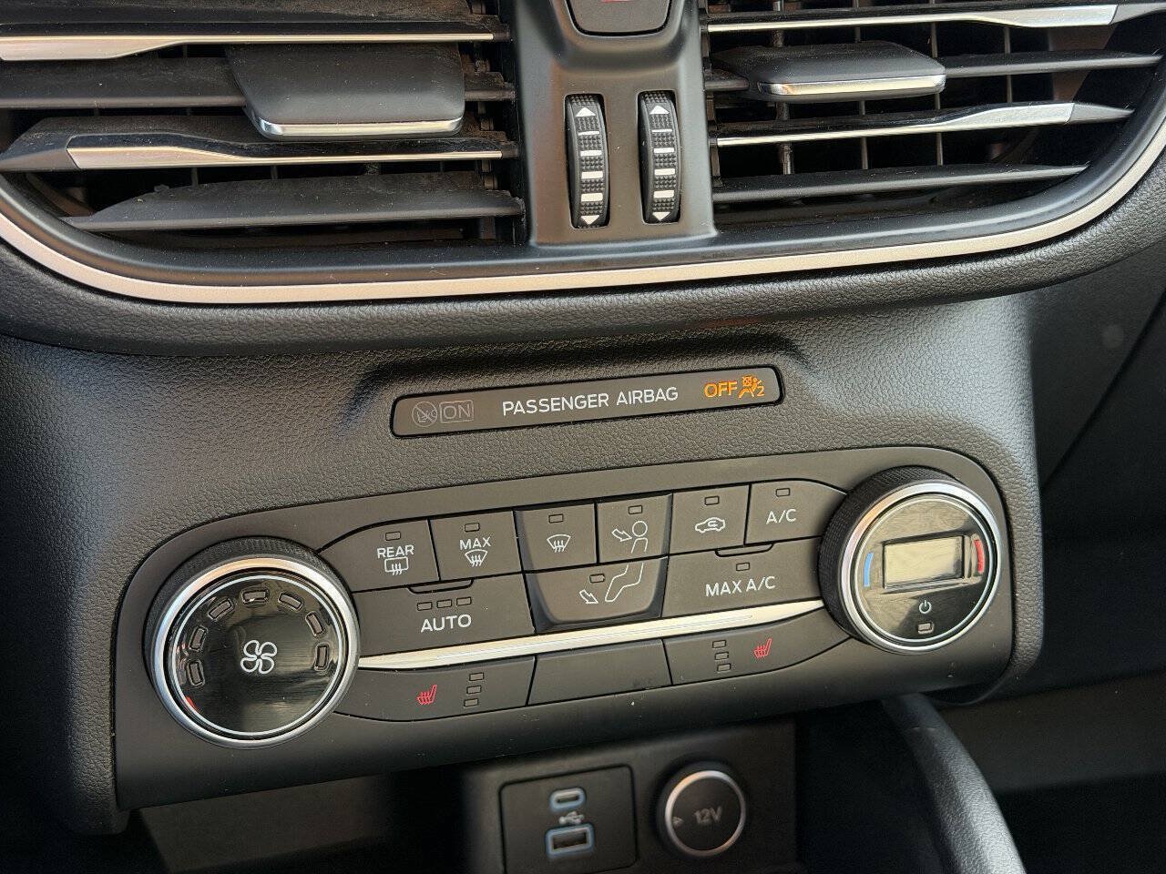 Used 2020 Ford Escape SE AWD/4WD image 19