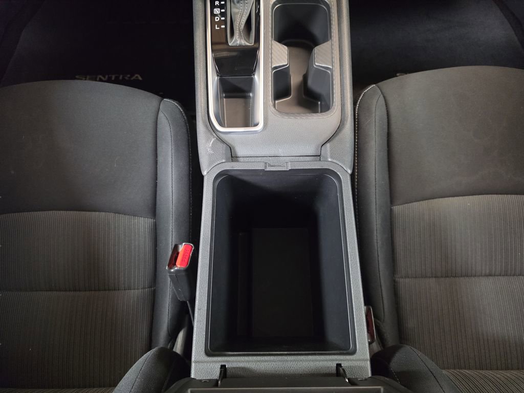 Used 2024 Nissan Sentra SV FWD image 15