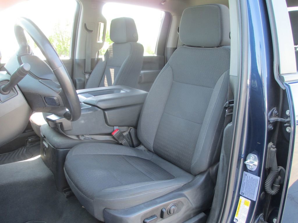 Used 2022 Chevrolet Silverado 3500 LT w/ Convenience Package image 18