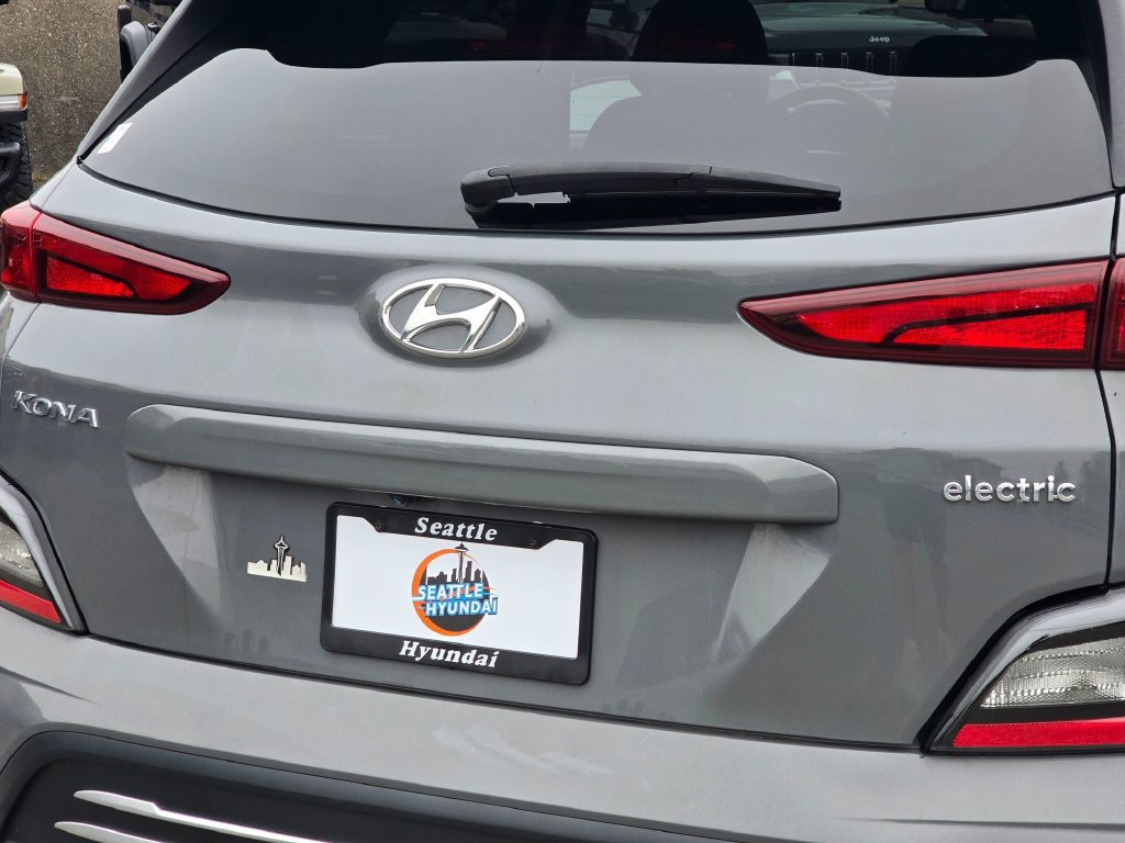 Used 2023 Hyundai Kona SE FWD image 13