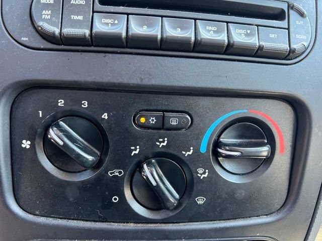 Used 2007 Jeep Liberty Sport AWD/4WD image 18