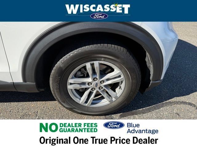 Certified 2022 Ford Explorer XLT w/ Equipment Group 202A AWD/4WD image 41