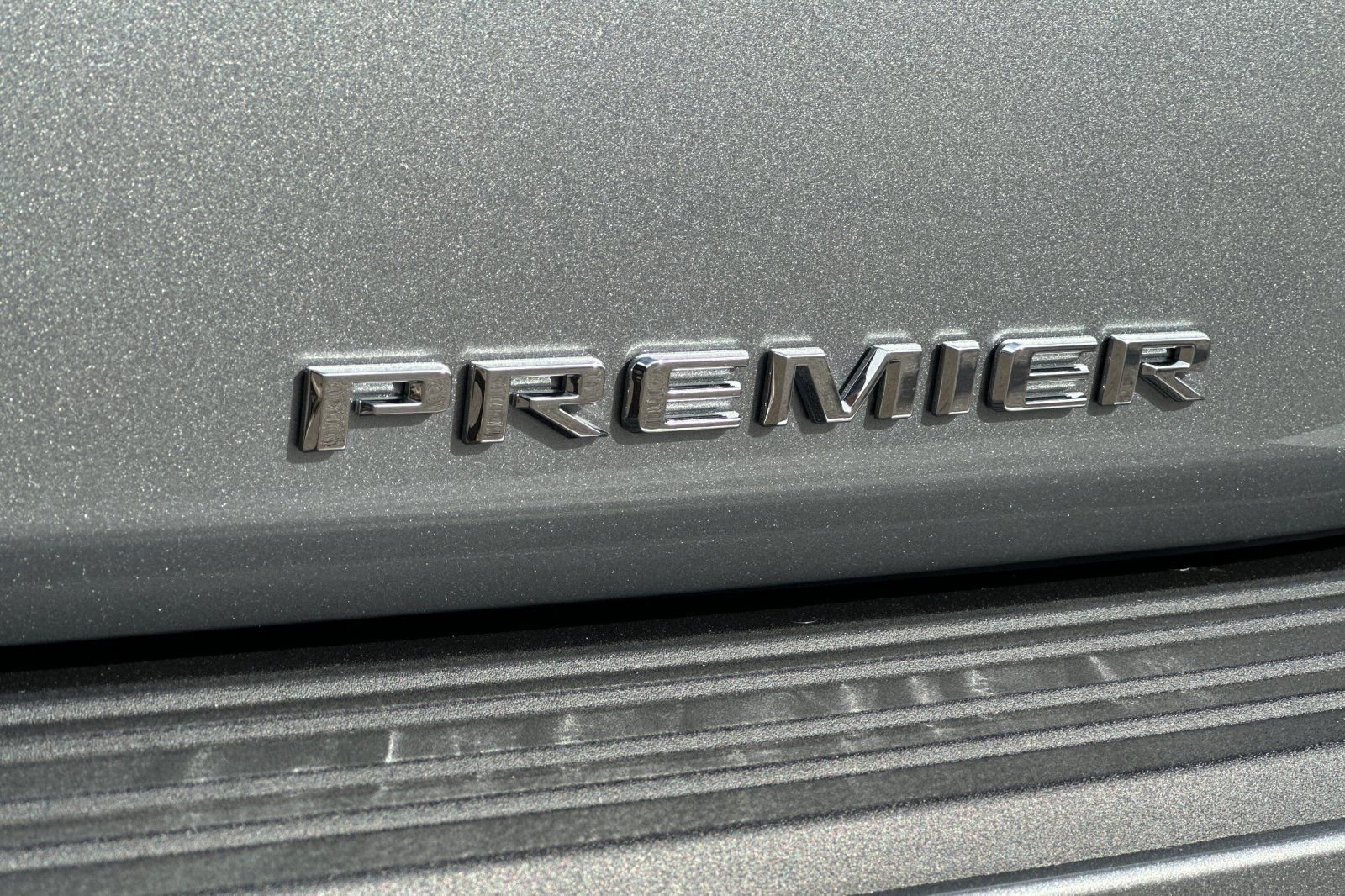 New 2025 Chevrolet Suburban Premier image 29