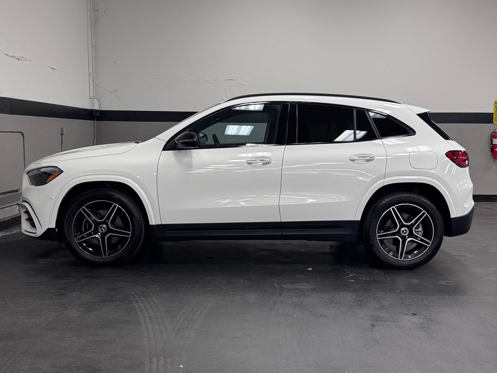 Used 2025 Mercedes-Benz GLA 250 image 9