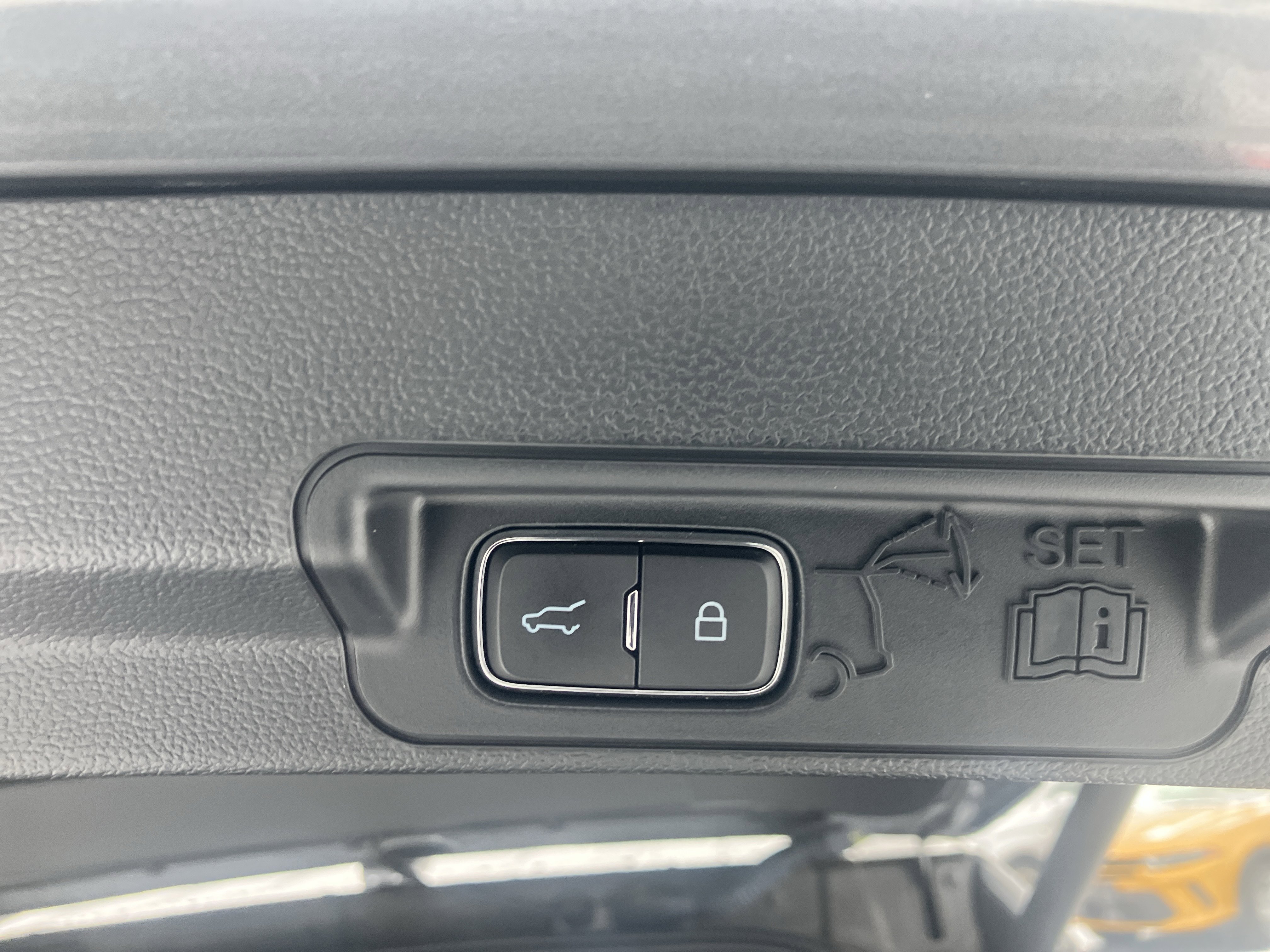 Used 2023 Ford Explorer ST-Line w/ Class IV Trailer Tow Package image 14