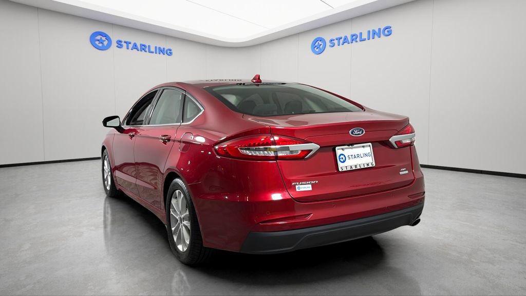 Used 2020 Ford Fusion SE FWD image 6