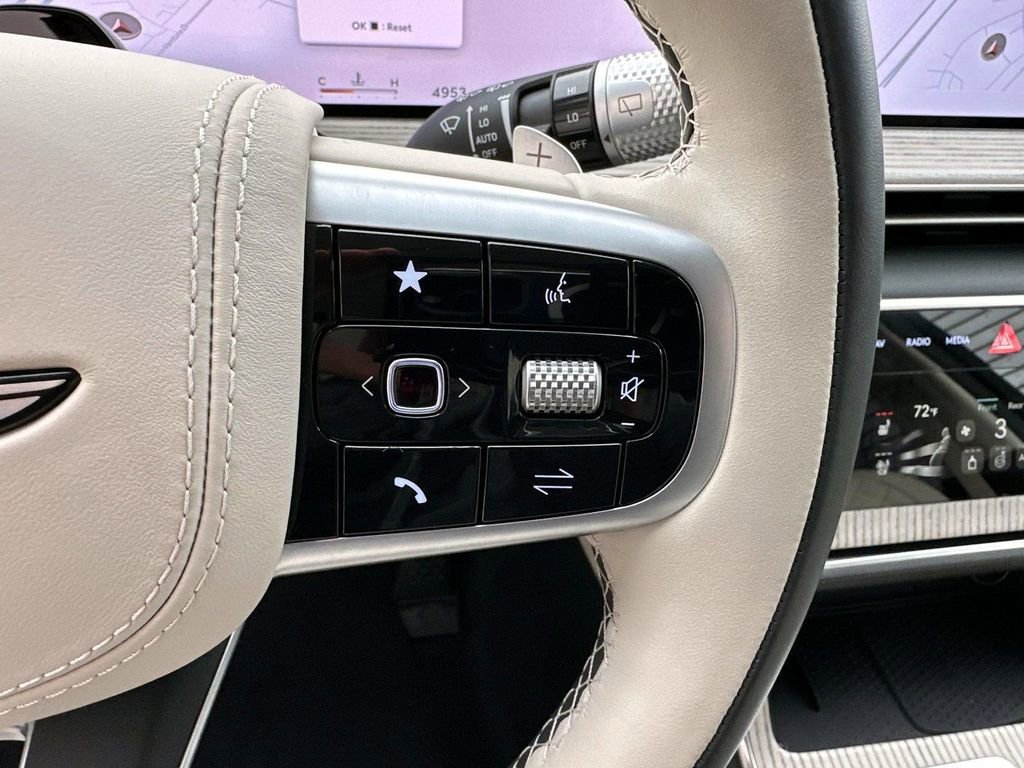 Used 2025 Genesis GV80 3.5T Prestige image 18