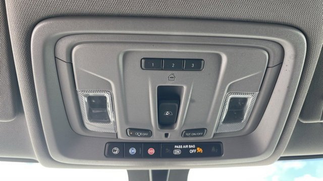 Used 2022 GMC Sierra 2500 SLT image 17