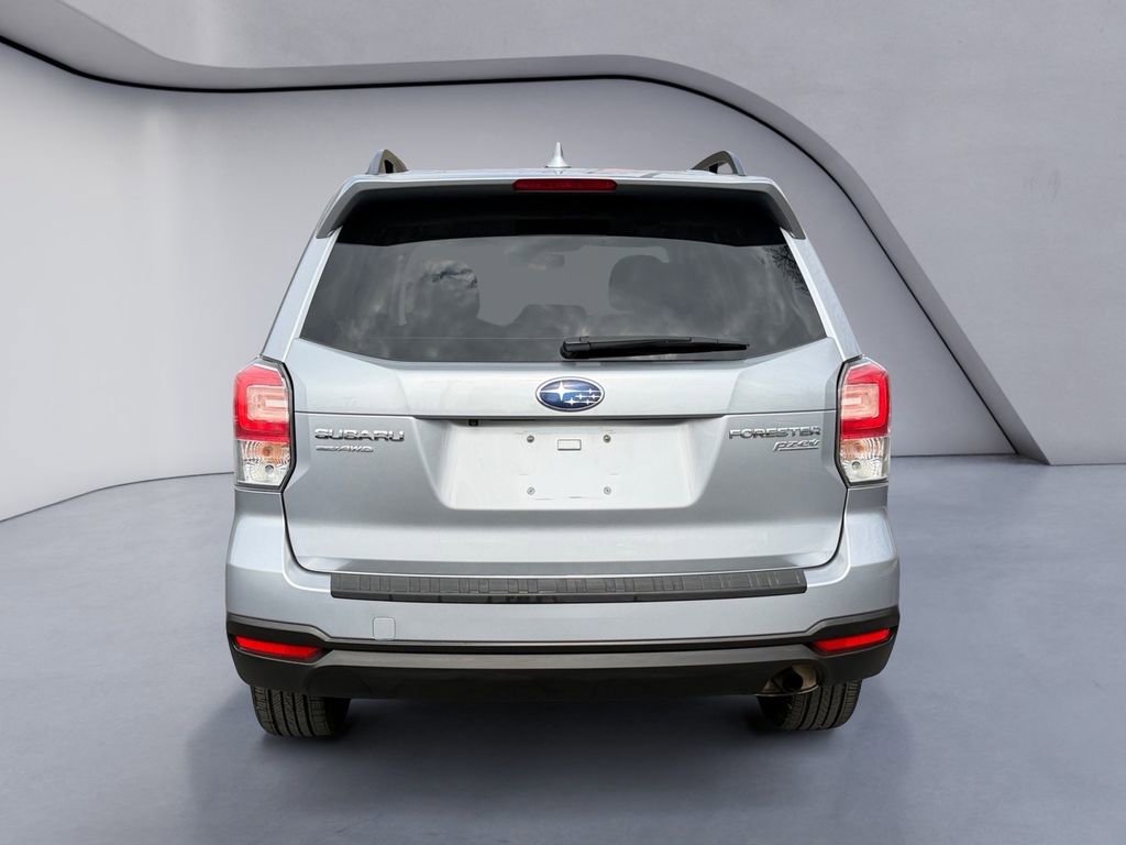 Used 2017 Subaru Forester 2.5i Premium w/ All-Weather Package image 4