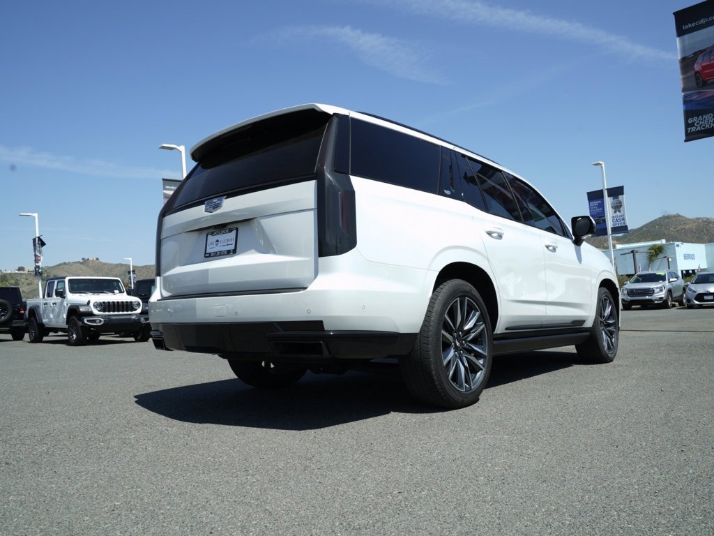 Used 2021 Cadillac Escalade Sport Platinum w/ Heavy-Duty Trailer Package image 3