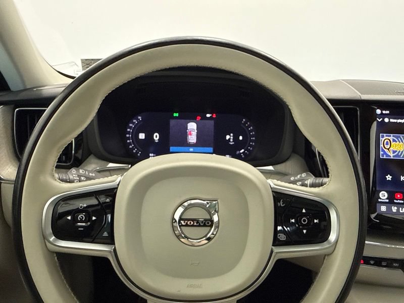Used 2023 Volvo XC60 B5 Plus w/ Climate Package AWD/4WD image 26