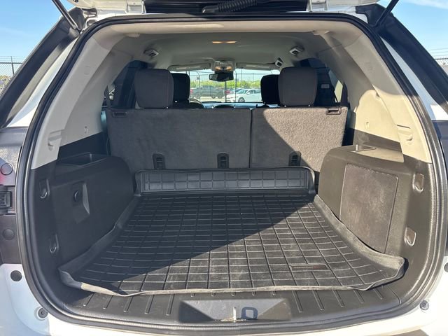 Used 2017 Chevrolet Equinox LT w/ Convenience Package image 12