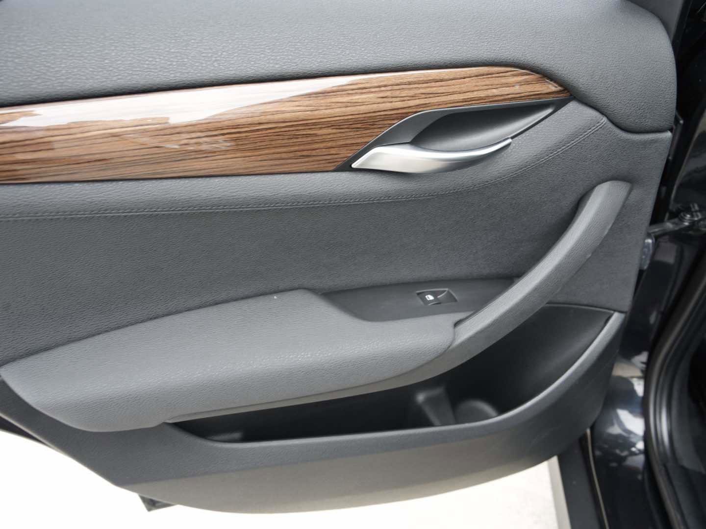 Used 2014 BMW X1 sDrive28i image 9