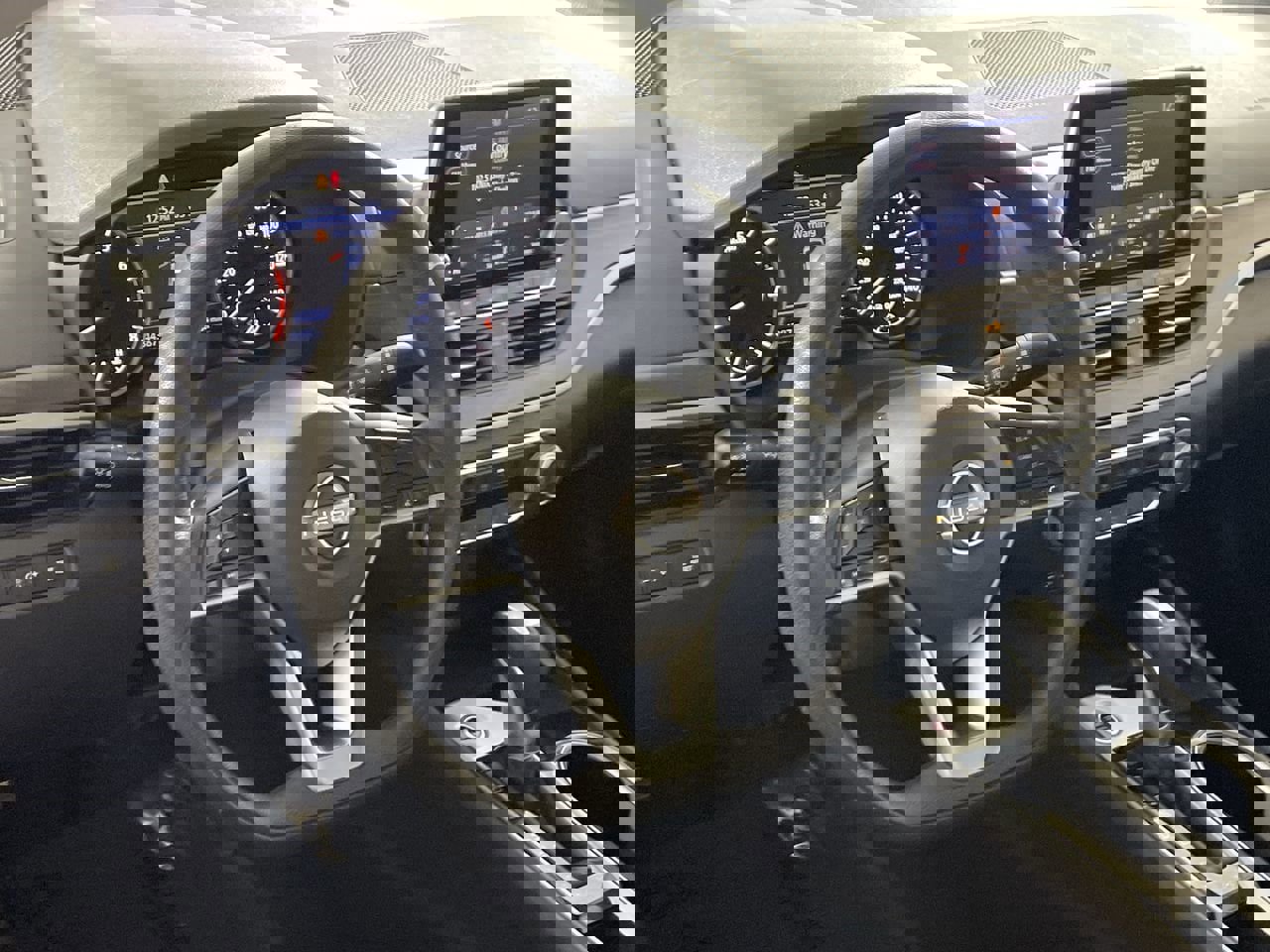 Used 2024 Nissan Altima 2.5 SV image 11