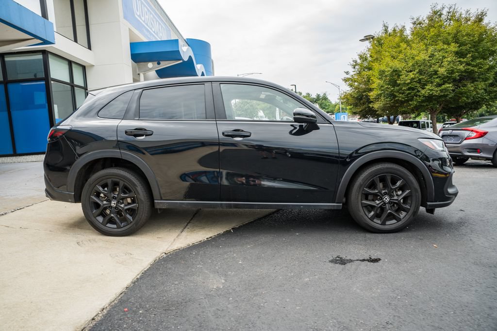 Used 2025 Honda HR-V Sport image 3