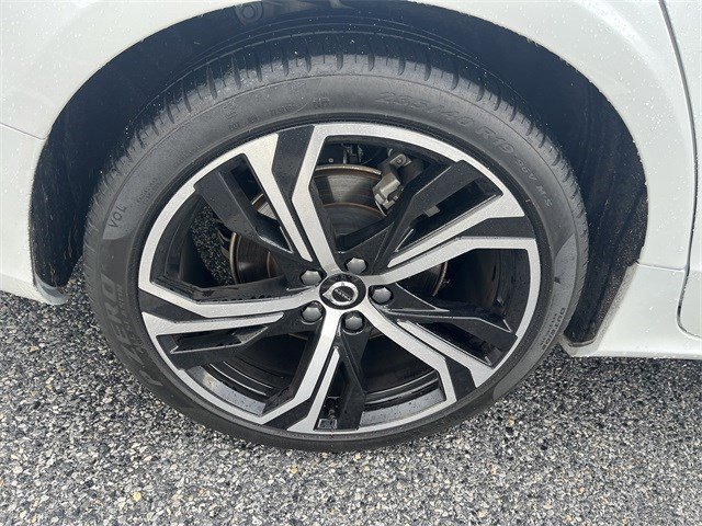 Used 2024 Volvo S60 B5 Plus image 12