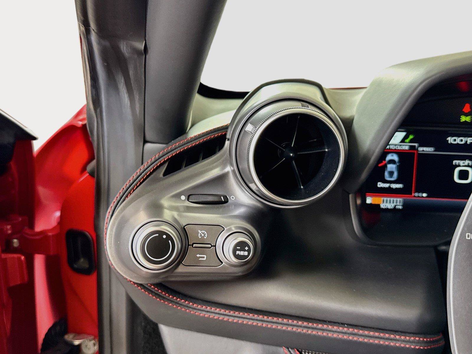 Used 2021 Ferrari F8 Tributo RWD image 25