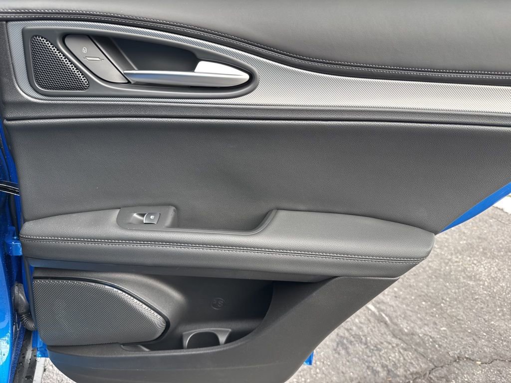 New 2025 Alfa Romeo Stelvio Sprint AWD/4WD image 20