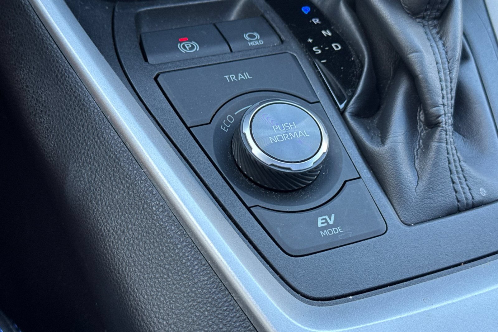 Certified 2022 Toyota RAV4 XSE AWD/4WD image 33