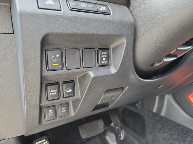 Used 2023 Nissan Frontier PRO-4X w/ Pro Convenience Package AWD/4WD image 28
