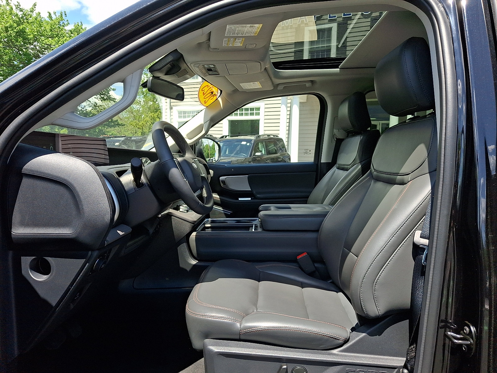Certified 2025 Ford Expedition Active AWD/4WD image 15