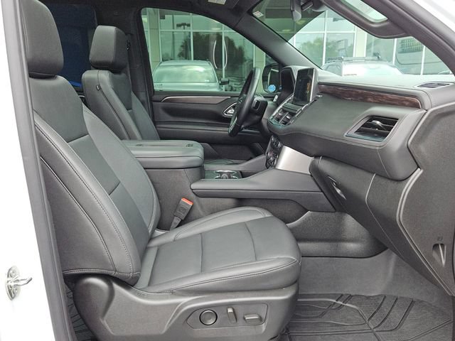 Used 2024 Chevrolet Tahoe Z71 w/ Luxury Package AWD/4WD image 16