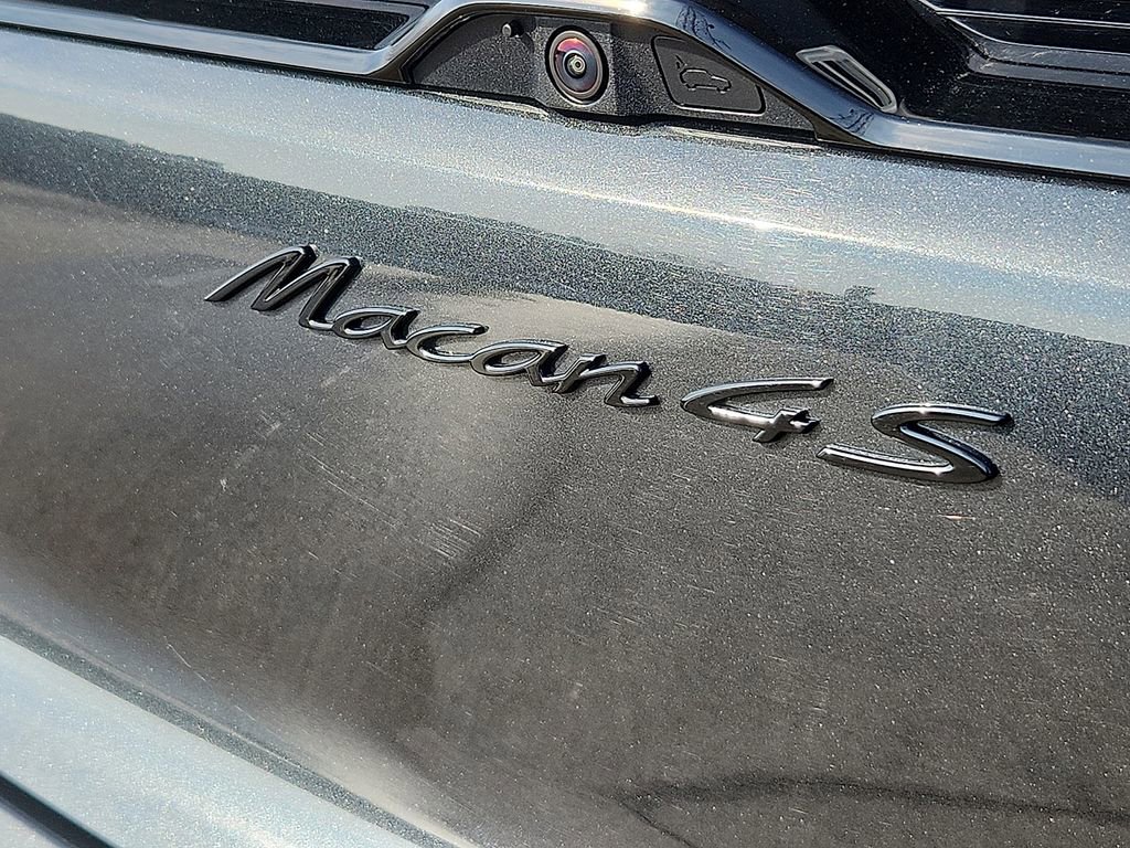Certified 2025 Porsche Macan 4S Electric image 31