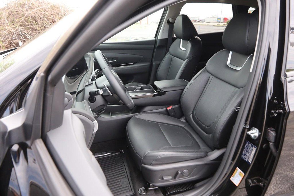 Used 2025 Hyundai Tucson Limited image 10
