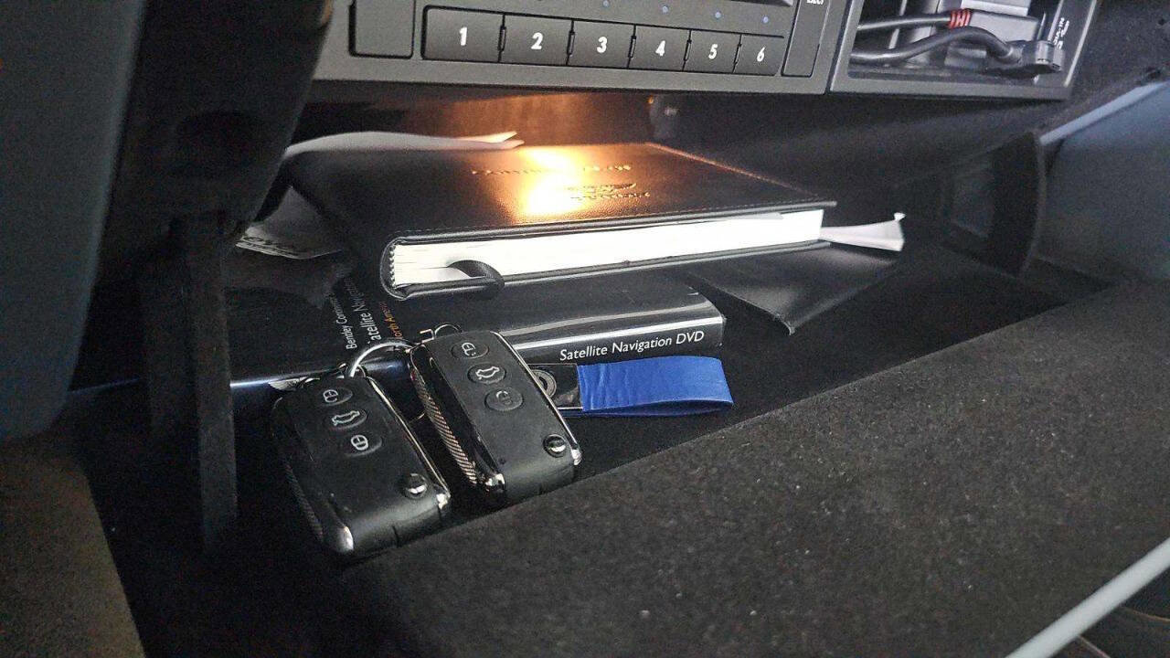 Used 2015 Bentley Continental GT V8 S image 18