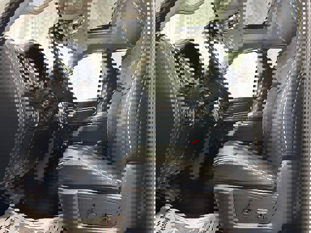 Used 2024 RAM 3500 Laramie image 15