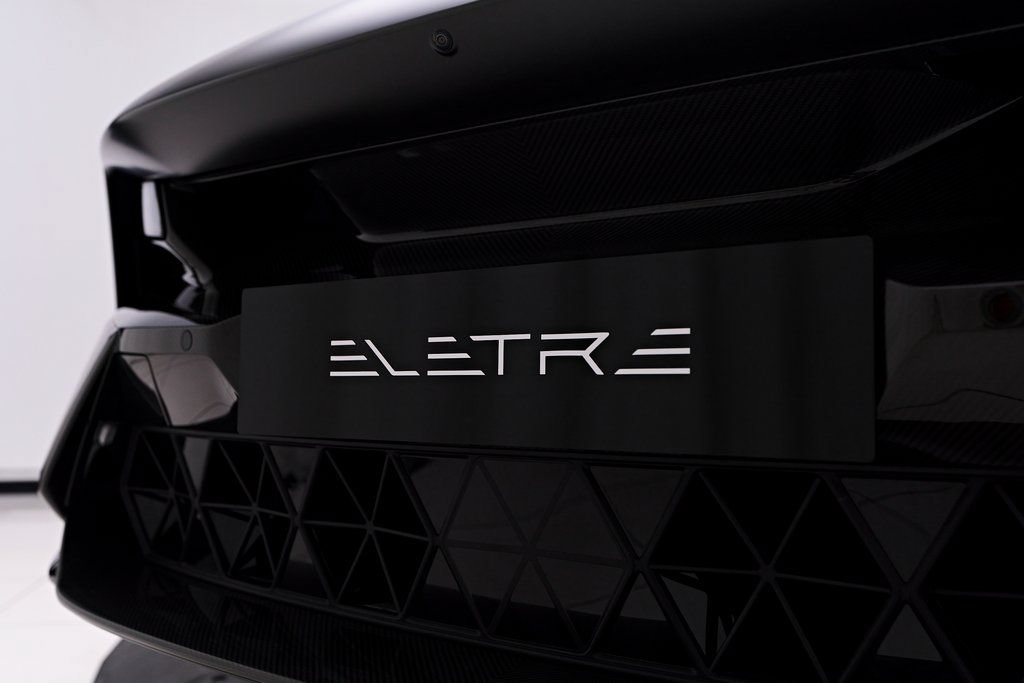 Used 2025 Lotus Eletre AWD/4WD image 29