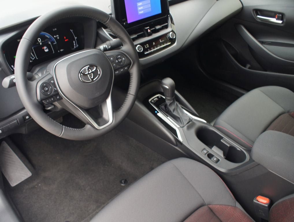 Used 2026 Toyota Corolla SE AWD/4WD image 20